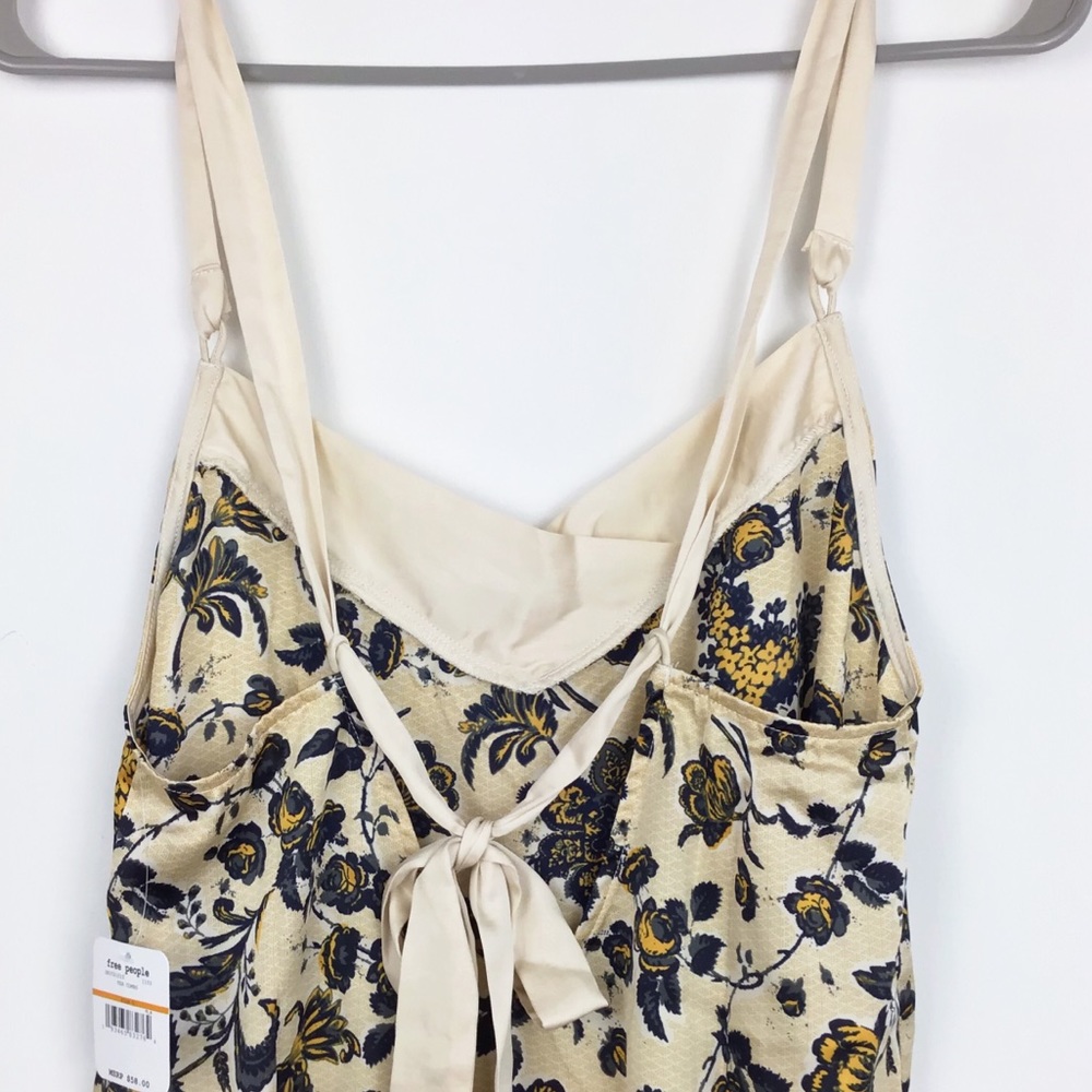 Free People Cami Small size - Picture 4 of 8